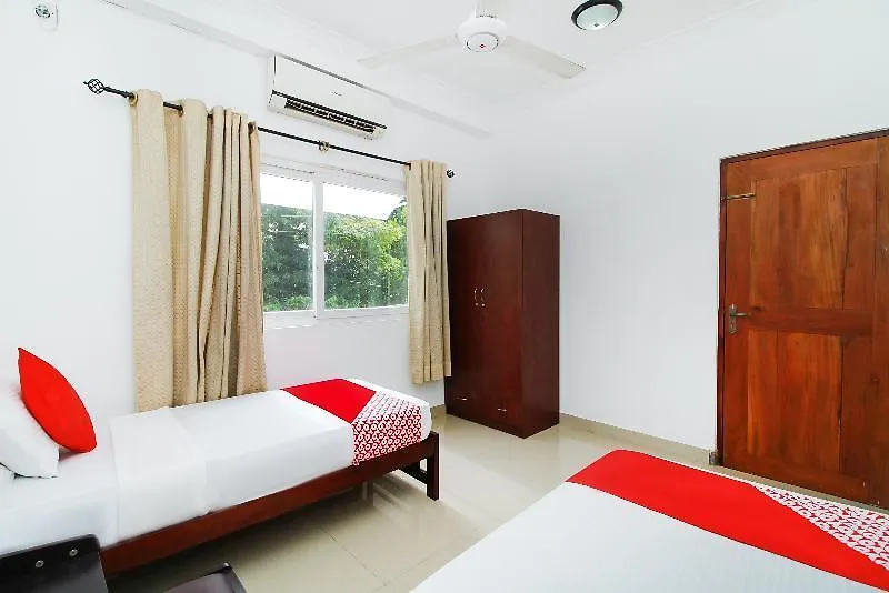 Oyo 293 Akara Suitesand Apartments Colombo
